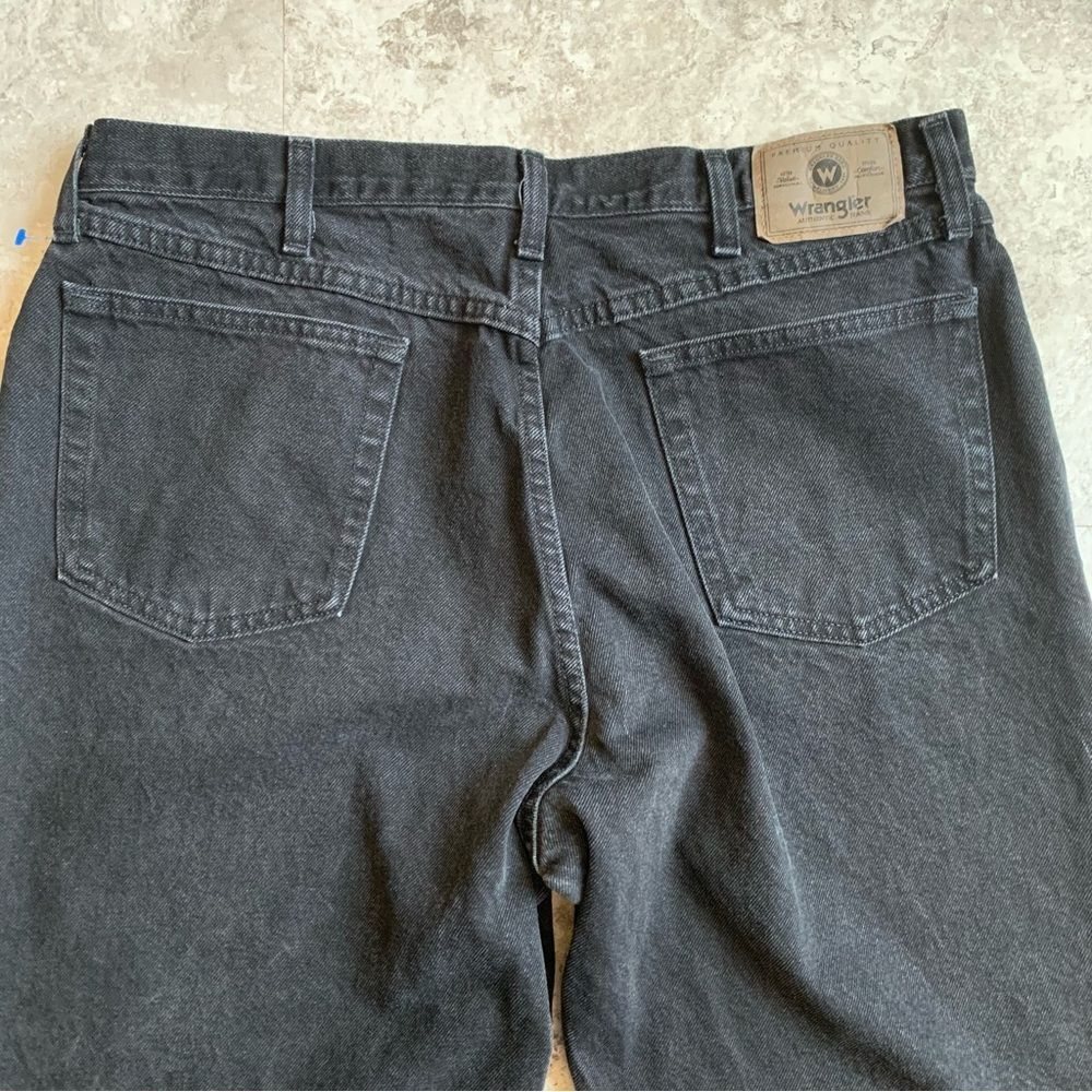 Wrangler Straight Leg Jeans Size 38 - Picture 6 of 8